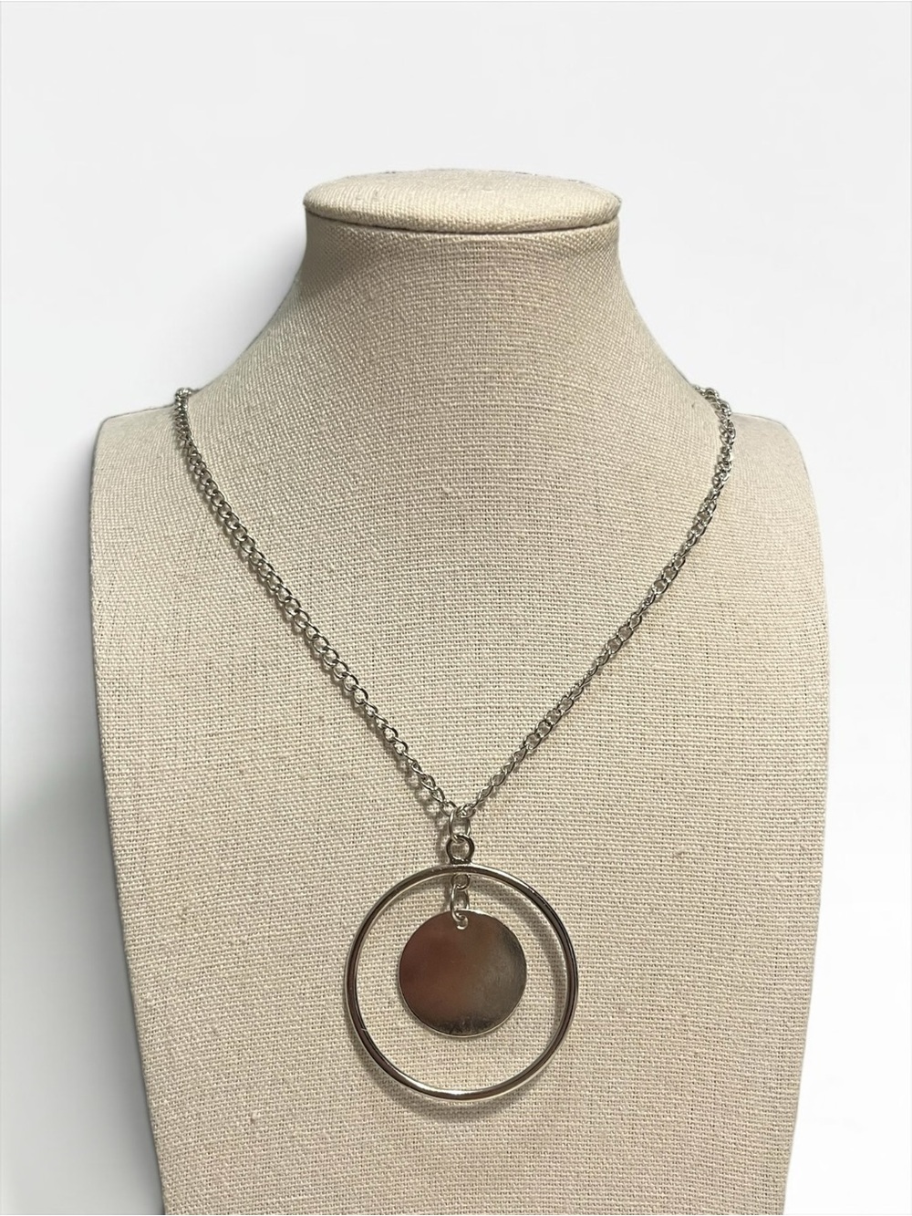 🍭5 for $20🍭 Silver Tone Disk Pendant Necklace CC X